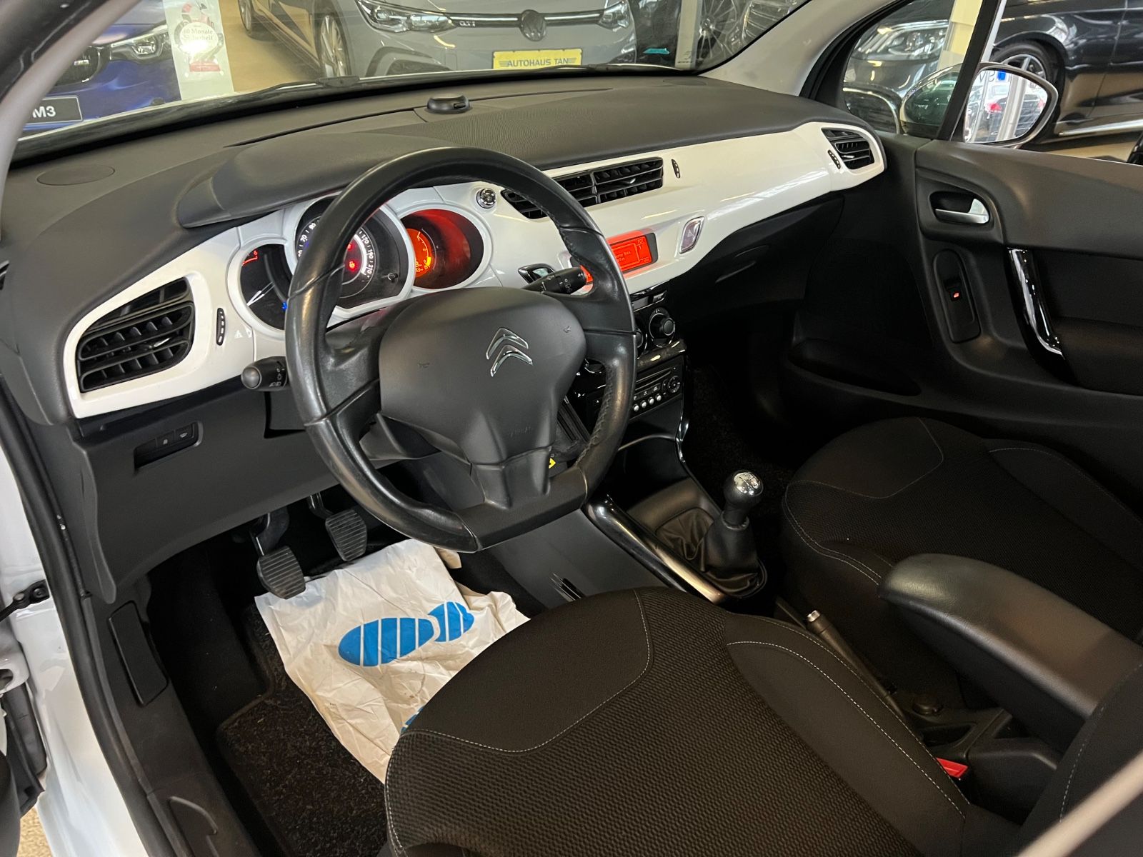Fahrzeugabbildung Citroën C3 Selection * WENIG KILOMETER *