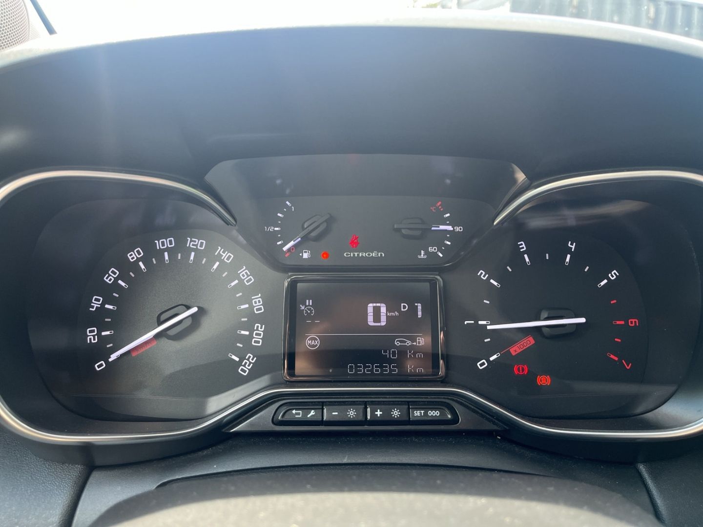 Fahrzeugabbildung Citroën C3 Aircross 1.2 PureTech 130 S&S EAT6 Max Navi