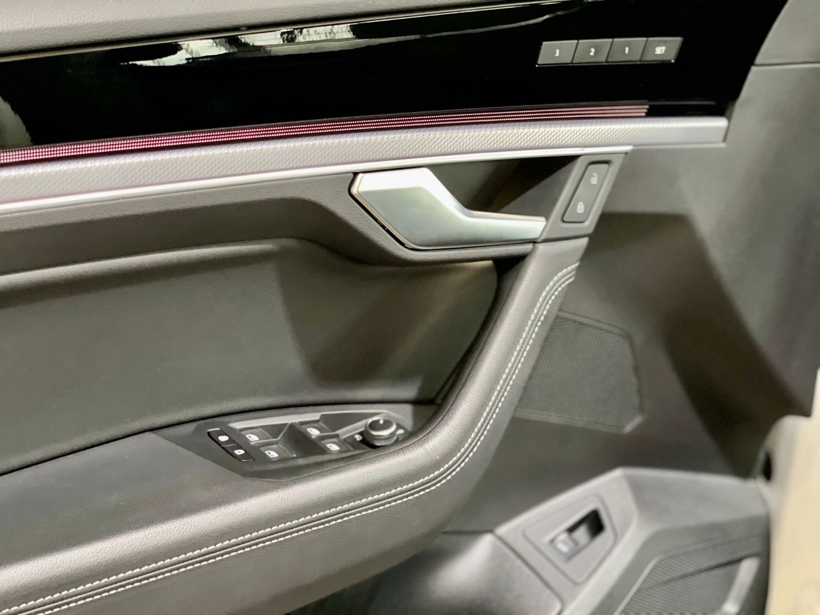 Fahrzeugabbildung Volkswagen Touareg 3.0TDI V6 R-Line 4M*Vision*IQ-Light*Ambi