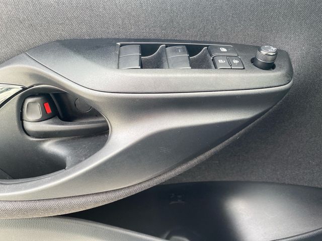 Yaris 1.5 Hybrid Style PDC SHZ KAMERA ACC LED