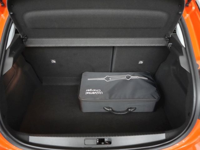 Corsa-e F 50kWH AT+KEYLESS+KLIMAAUTOMATIK+MULTIM