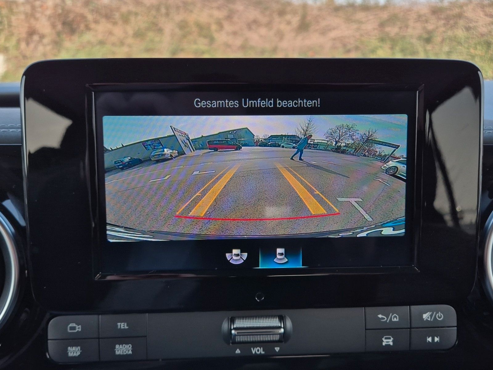 Fahrzeugabbildung Mercedes-Benz T-180 AUTOMATIK KAM LEDER NAVI LED ALLWETTER