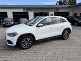 Mercedes-Benz GLA 220 d 4Matic*1.Hand,Panorama,Teilleder,LED * - gebrauchte Mercedes-Benz GLA 220 aus dem Jahr 2022