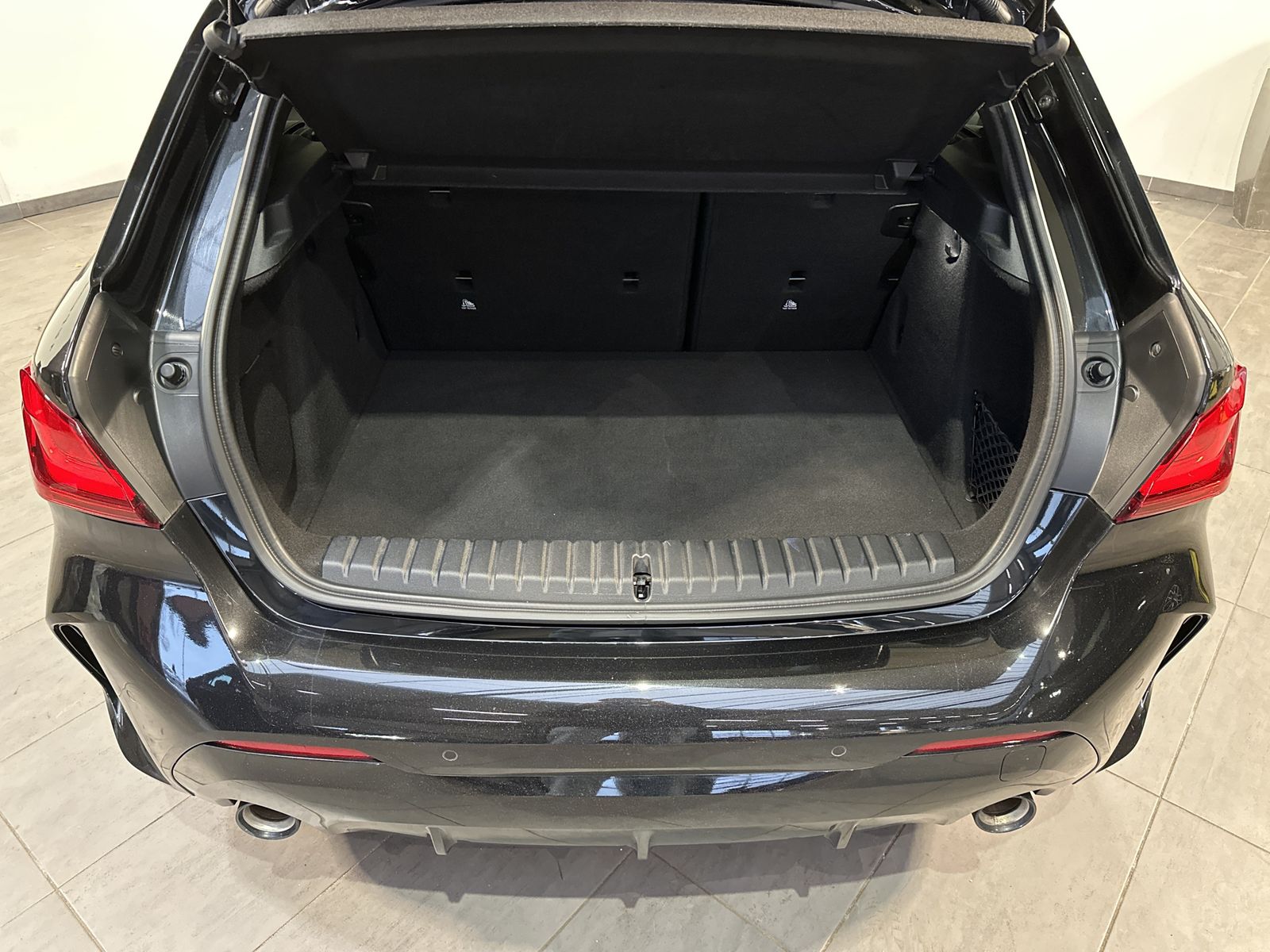 Fahrzeugabbildung BMW 118d M-Sport NAV+LED+PANO+DRASSISTANT+KAMERA+PP