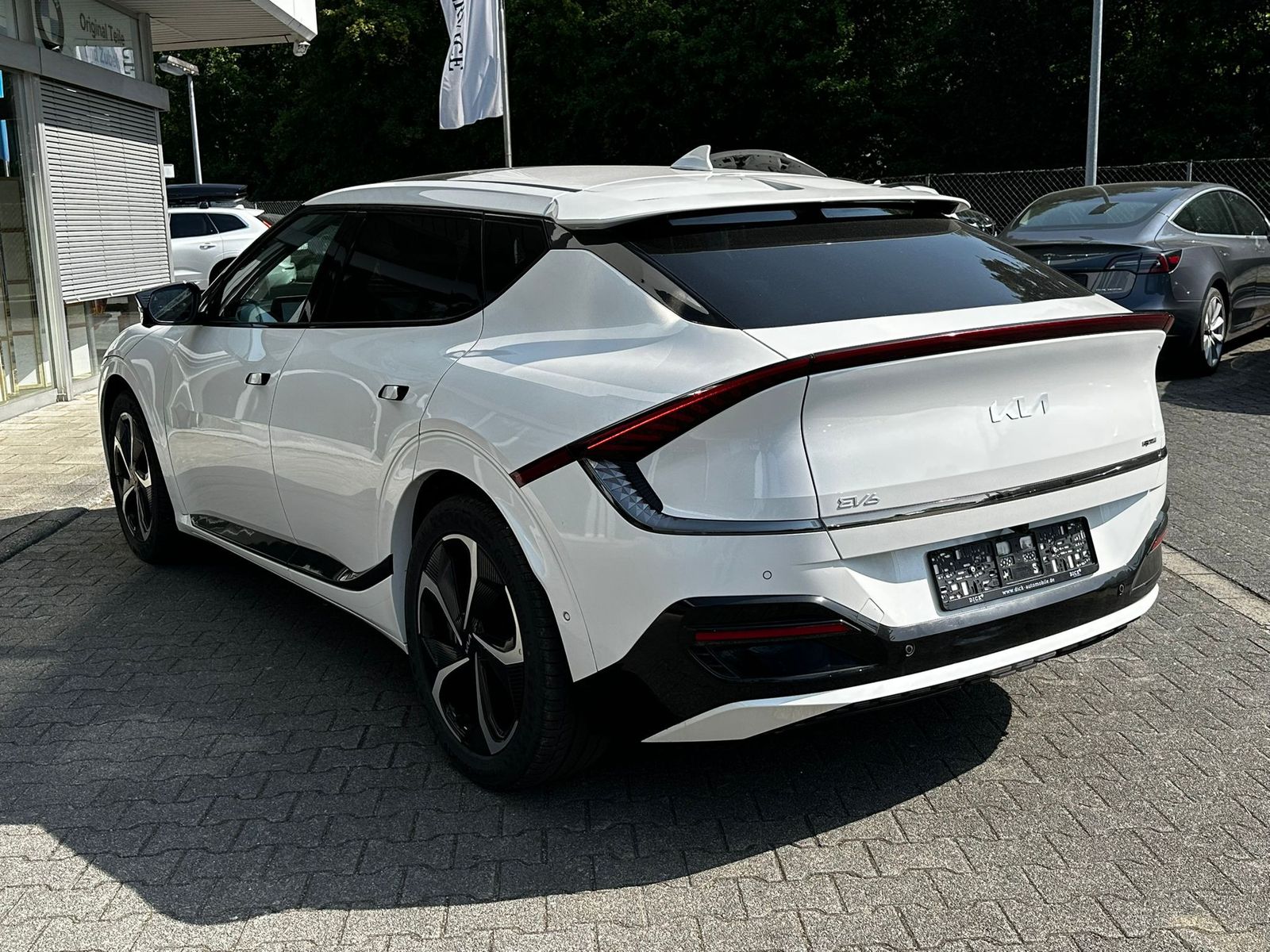 Fahrzeugabbildung Kia EV6 GT-Line 4WD PANO+NAVI+LED+SHZ+HEAD+ACC+360°+