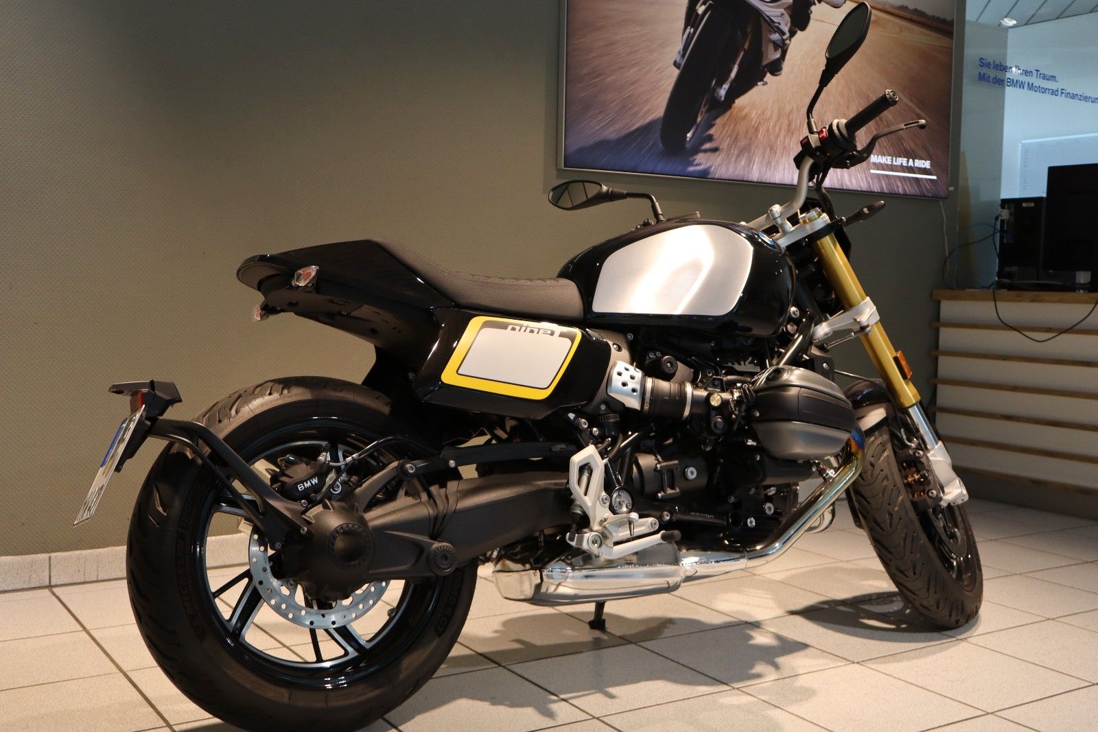 Fahrzeugabbildung BMW R 12 nineT Flat Tracker