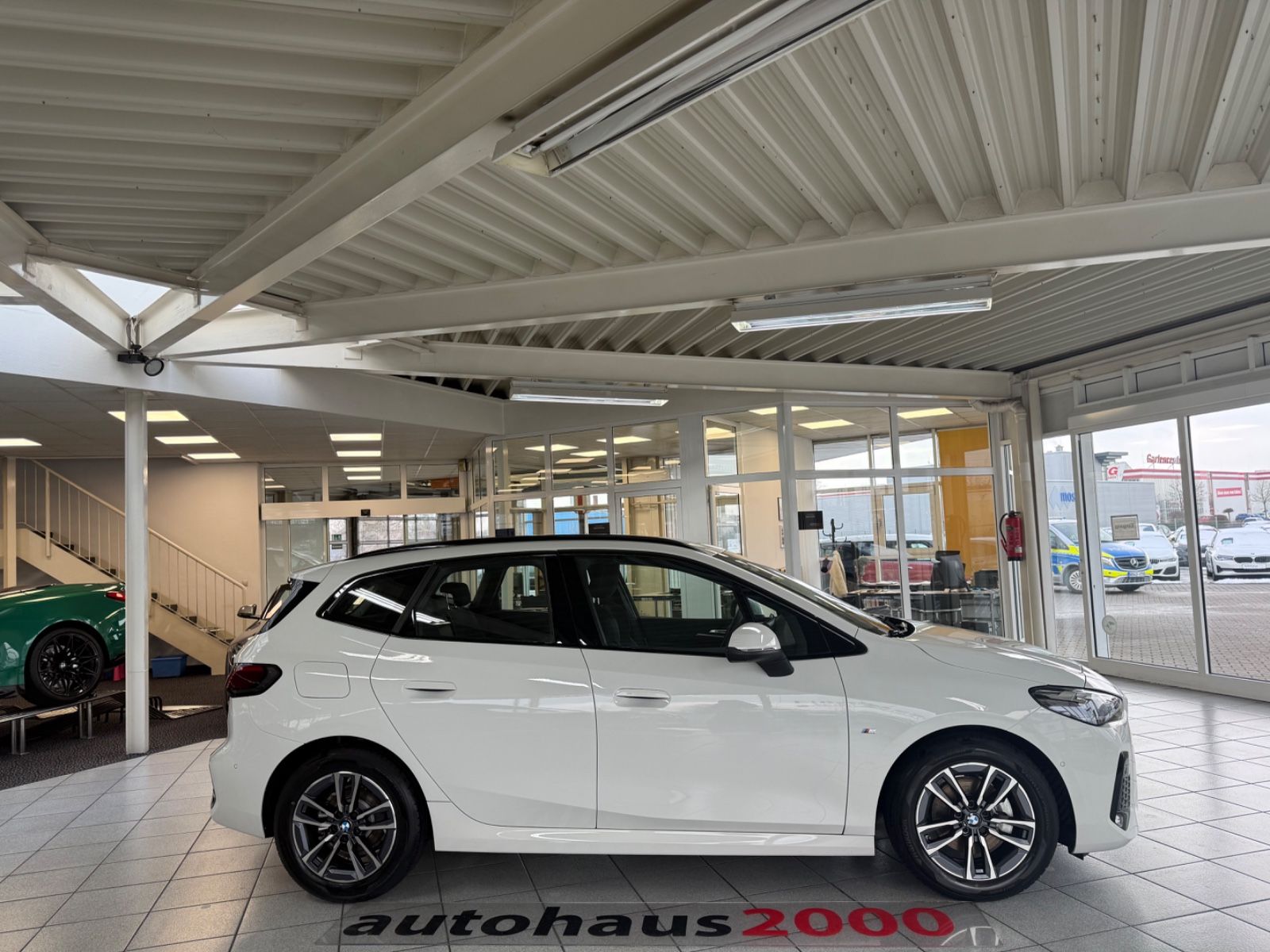 BMW 218I Active Tourer M Sportpaket HUD 360° H&K foto 2