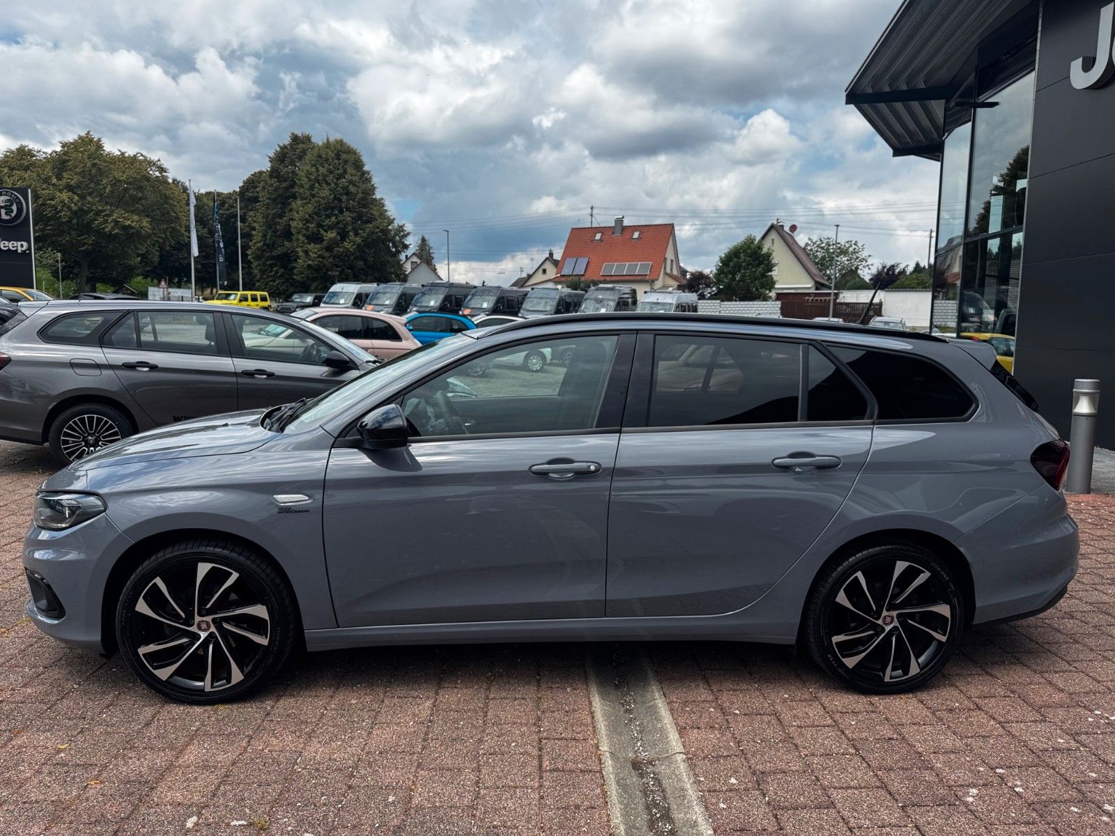 Fahrzeugabbildung Fiat Tipo Kombi 1,4 S-Design 120PS KAMERA NAVI ACC