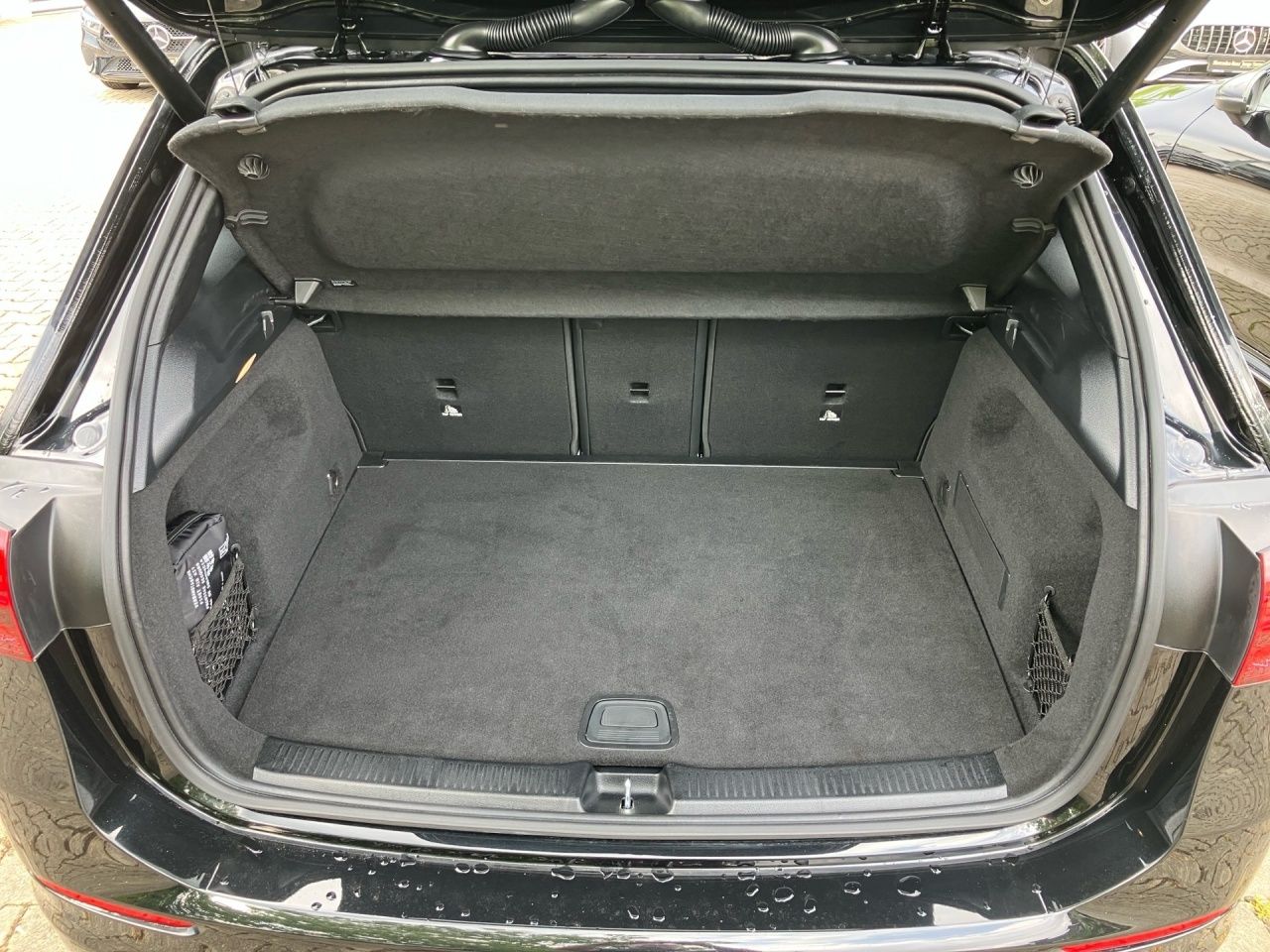 Fahrzeugabbildung Mercedes-Benz B 200 AMG AHK+Night+Keyless+Ambi+AdvSound+LkrdHz