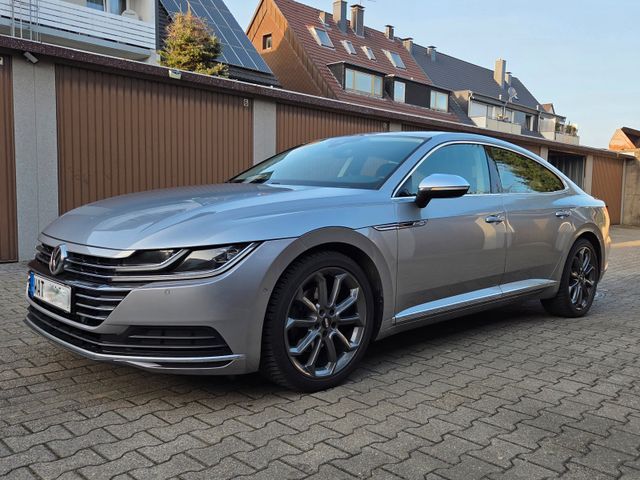 VW Elegance Business 2.0 TDI 190PS LED STHZ ACC AHK