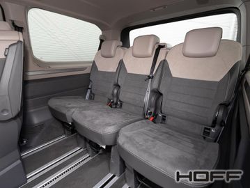Volkswagen T7 Multivan - 12