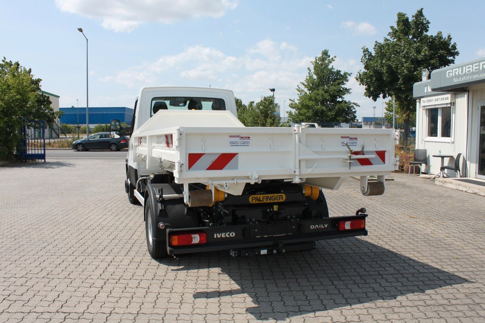 Fahrzeugabbildung Iveco Daily 72 C 18H/P Abrollkipper Palfinger mit Cont