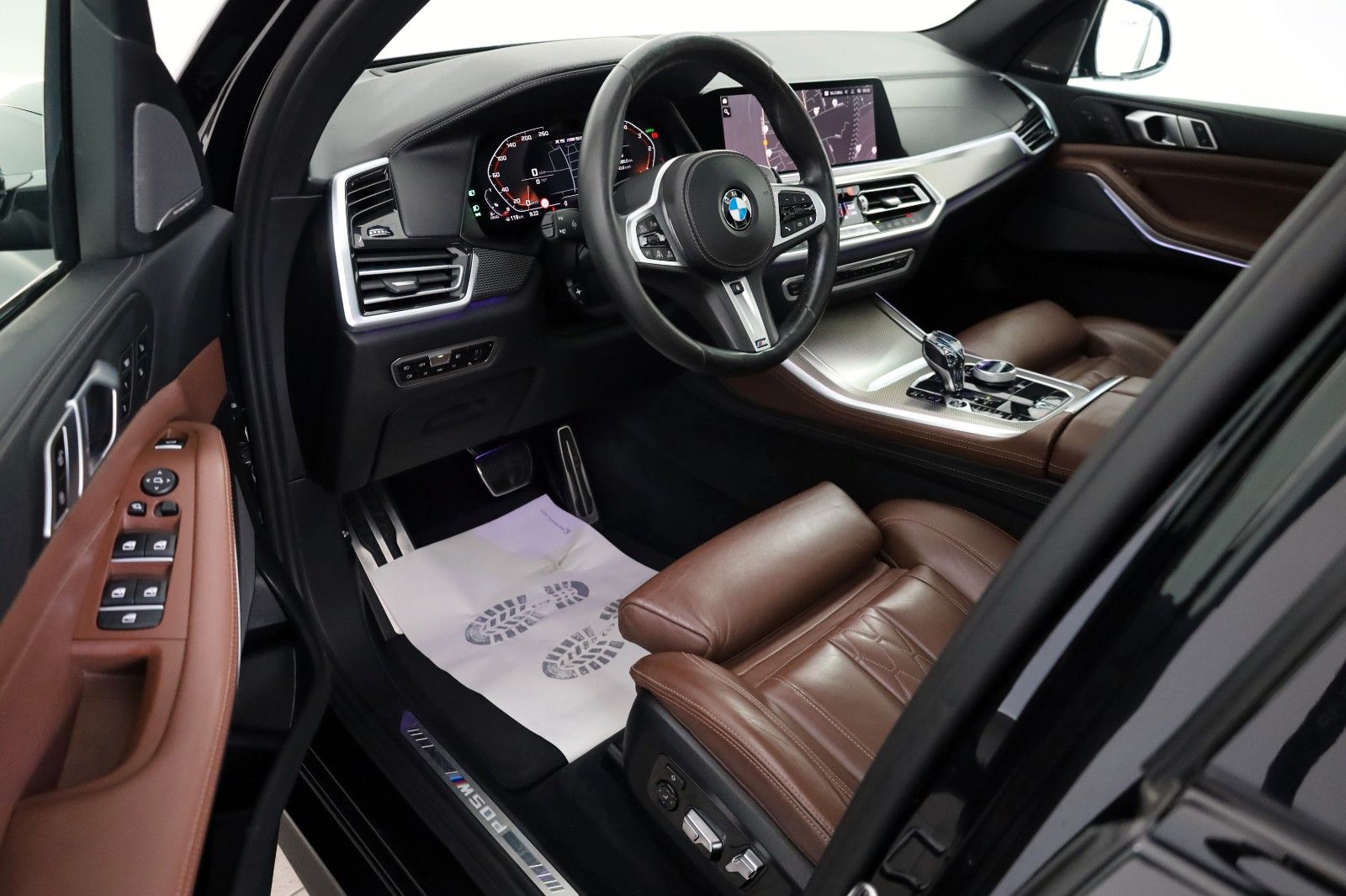 Fahrzeugabbildung BMW X5 M50 d,Panorama,Laser,Soft-Close,HUD, Air-Pak.