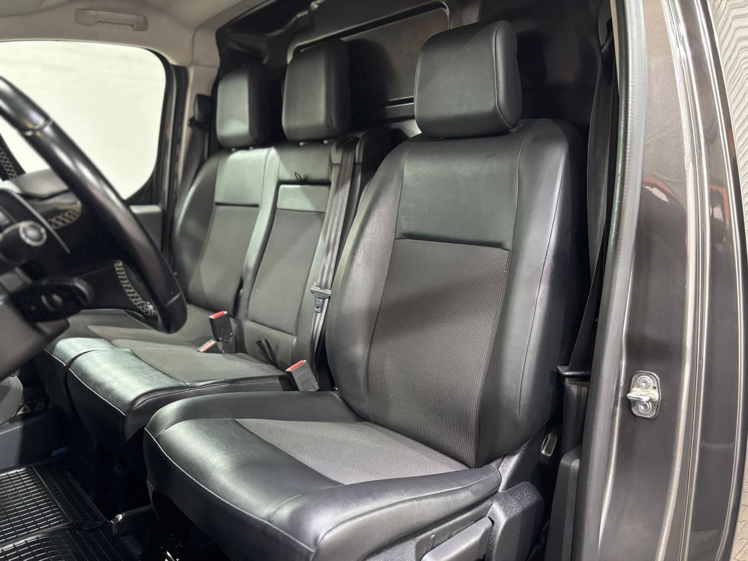 Fahrzeugabbildung Citroën Jumpy 2.0 BlueHDI Club#Kamera#Klima#Tempomat#AHK
