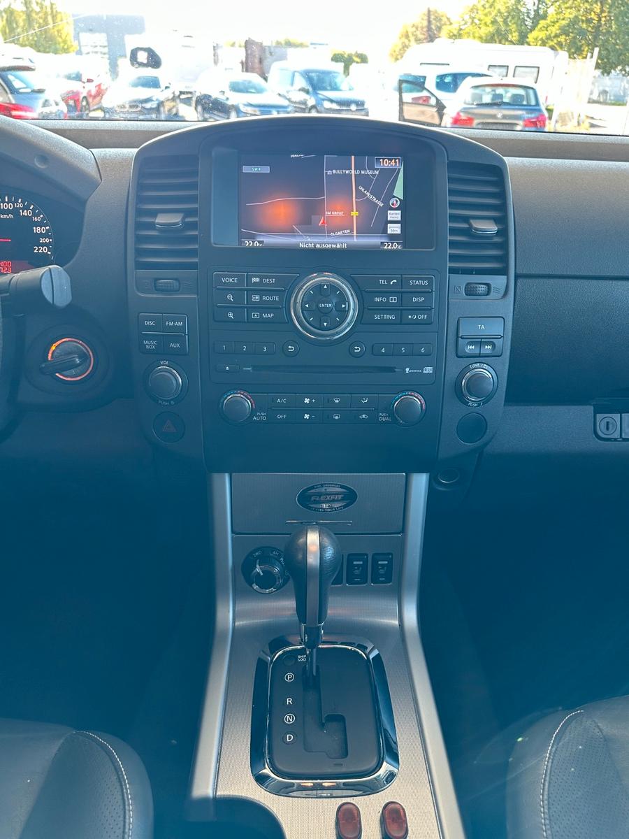 NISSAN NAVARA 3.0 V6 DCI 231ch 4X4 - BVA - CUIR - TOIT OUVRANT - CAMÉRA DE RECUL - ATTELAGE 3,5T