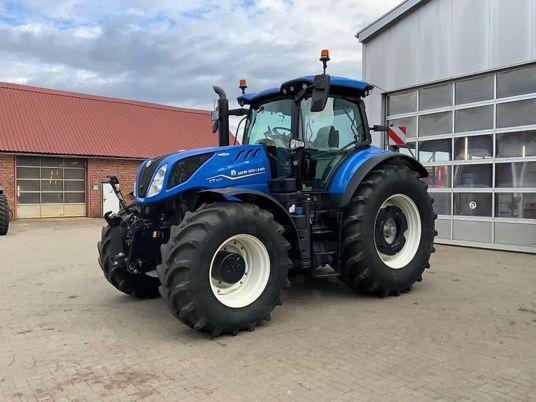 New Holland T7.300 AC PLMi mit FZW & RTK