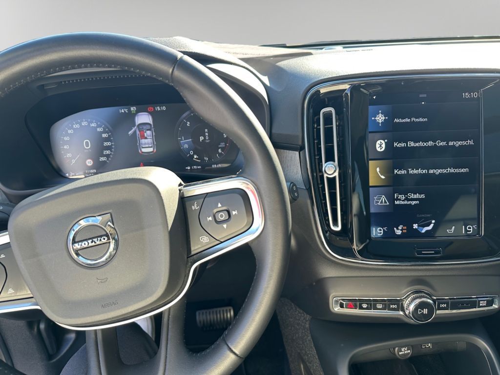 VOLVO XC40 D4 AWD Geartronic Nur an Händler!!! VOLVO XC40 D4 AWD Geartronic Nur an Händler!!!