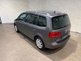 Volkswagen Touran 1.6 TDI Style*AHK*NAVI*KAMERA*PDC* - Volkswagen Touran: Style