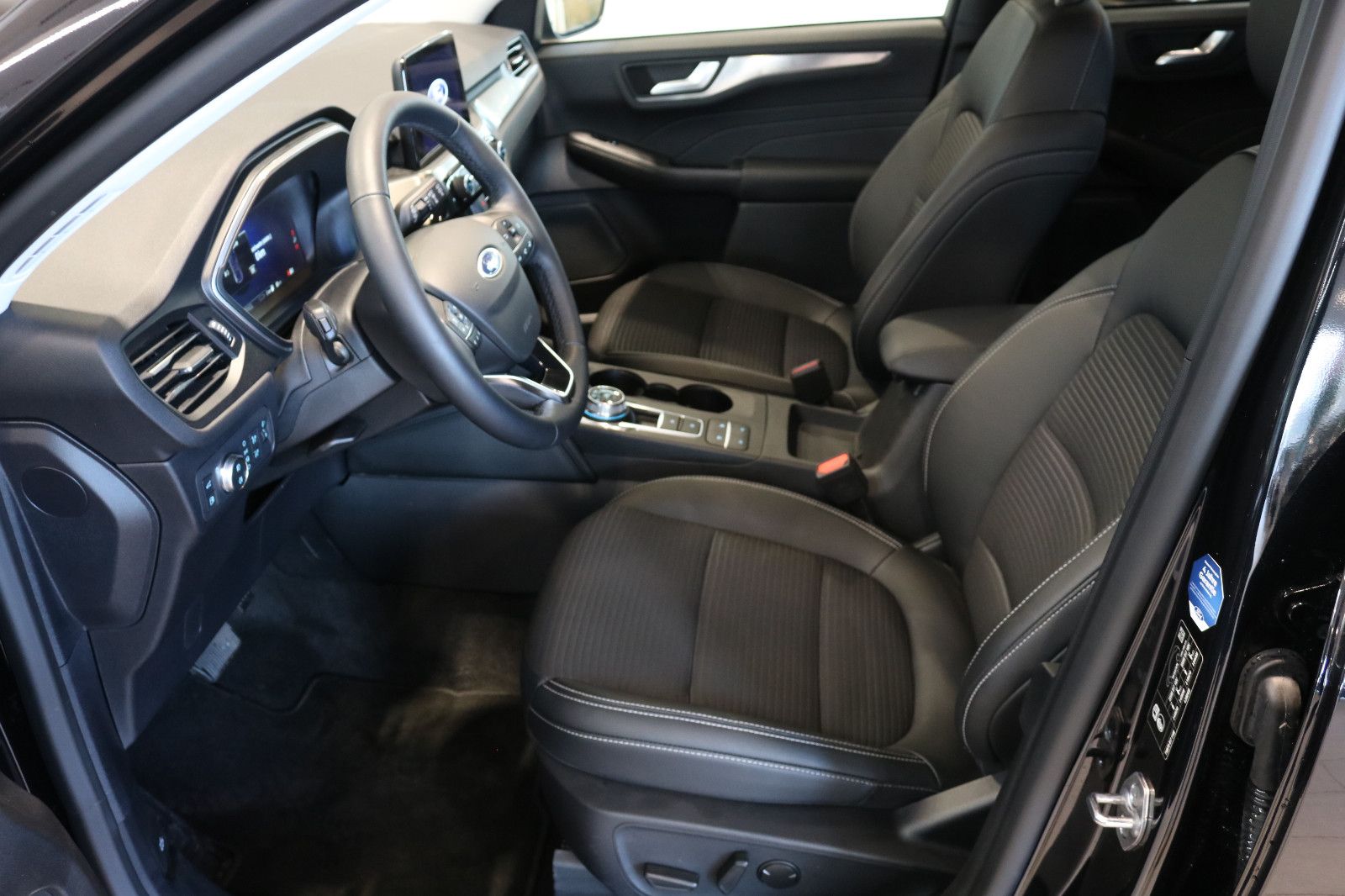 Fahrzeugabbildung Ford Kuga Plug-In Hybrid Titanium X/BLIS/Kamera
