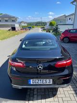 Mercedes-Benz E 220 d Coupé - PANO CARPLAY 19 ZOLL - Mercedes-Benz E 220: Sportwagen