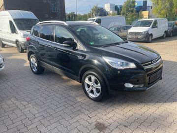 Ford Kuga - 1
