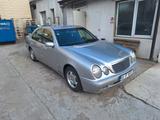 Mercedes-Benz E 200 KOMPRESSOR CLASSIC Classic - gebrauchte Mercedes-Benz E 200 aus dem Jahr 2001