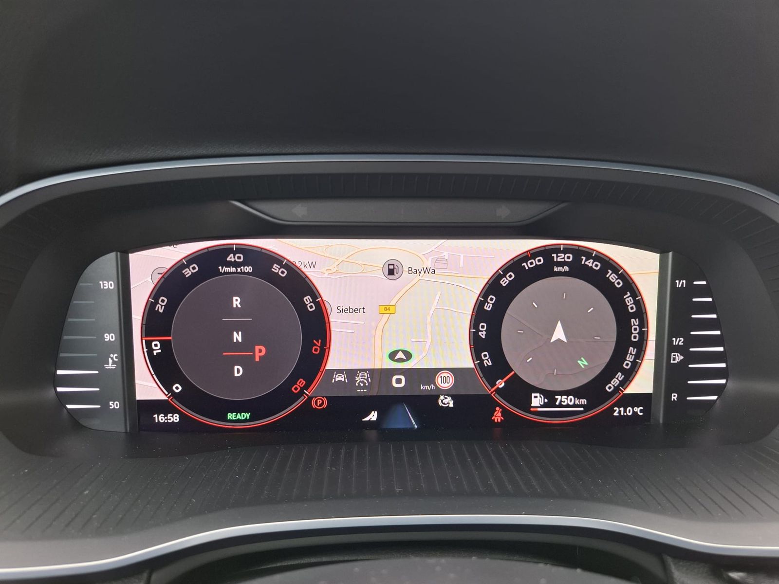 Fahrzeugabbildung SKODA Octavia 1.5 DSG Sportline PANO*MATRIX*AHK*5J.GAR
