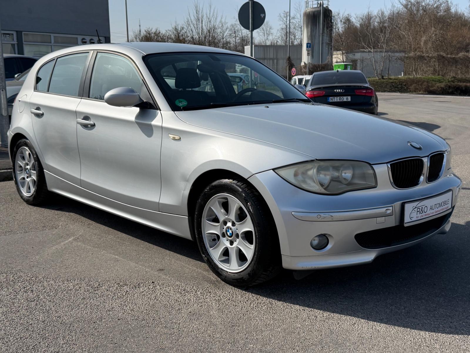 BMW 118i Limousine AUTOMATIK*SHZ*TEMP*PDC*WENIG KM