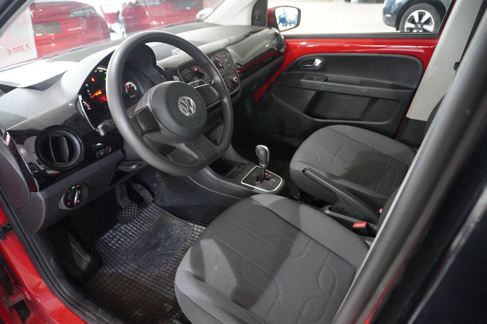 Fahrzeugabbildung Volkswagen up! 1.0 MOVE 5-TÜR AUTOMATIK KLIMA/AUX/CD