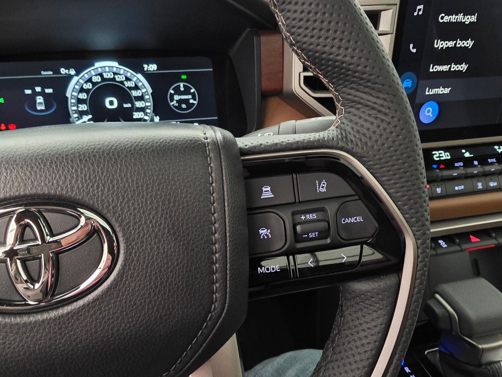 Fahrzeugabbildung Toyota Tundra 1794 Edition T1: 72.000 EURO ! Stock !