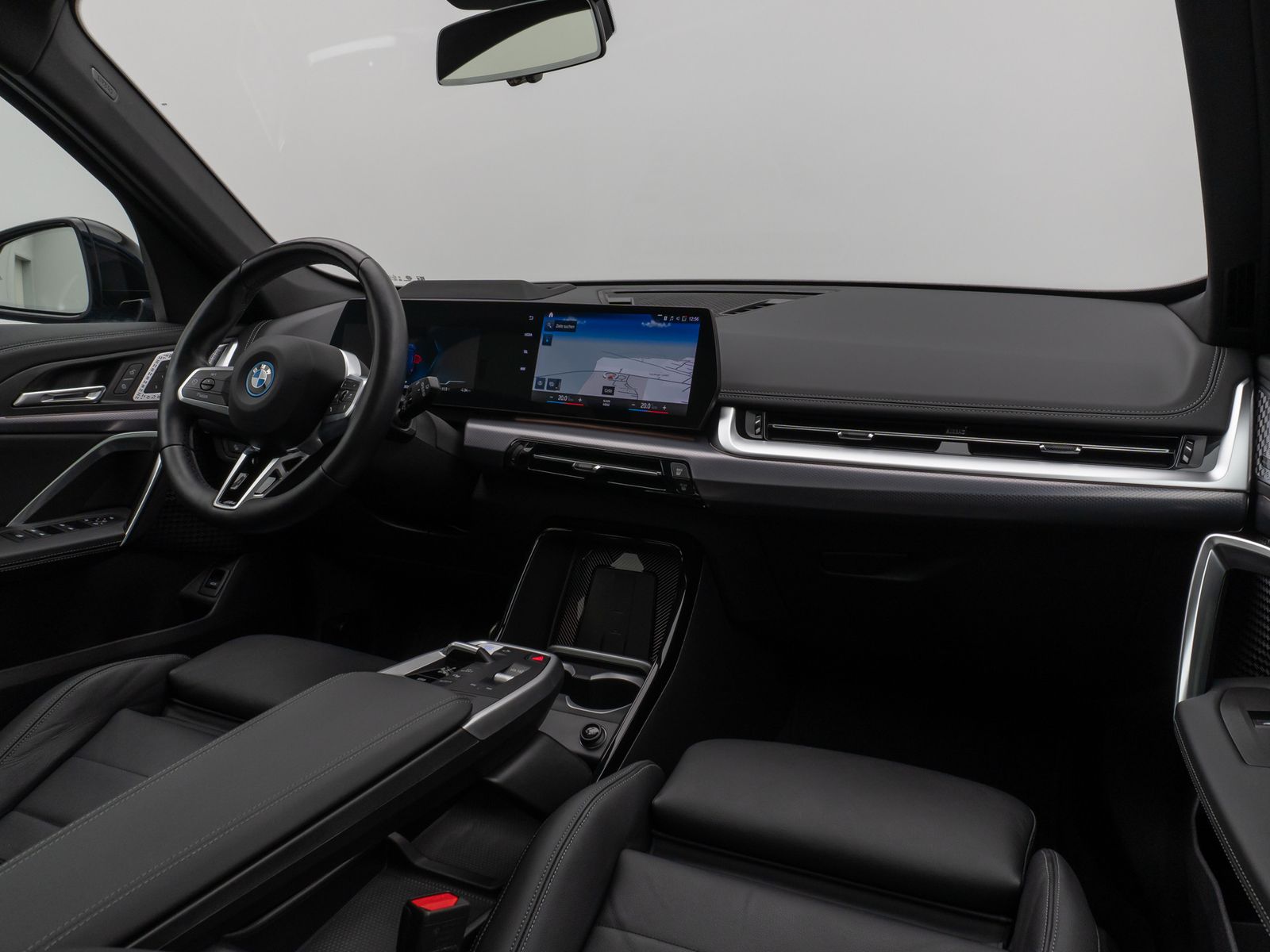 Fahrzeugabbildung BMW iX1 xD30 M Sport Pro Panorama 360°HUD DAB H/K