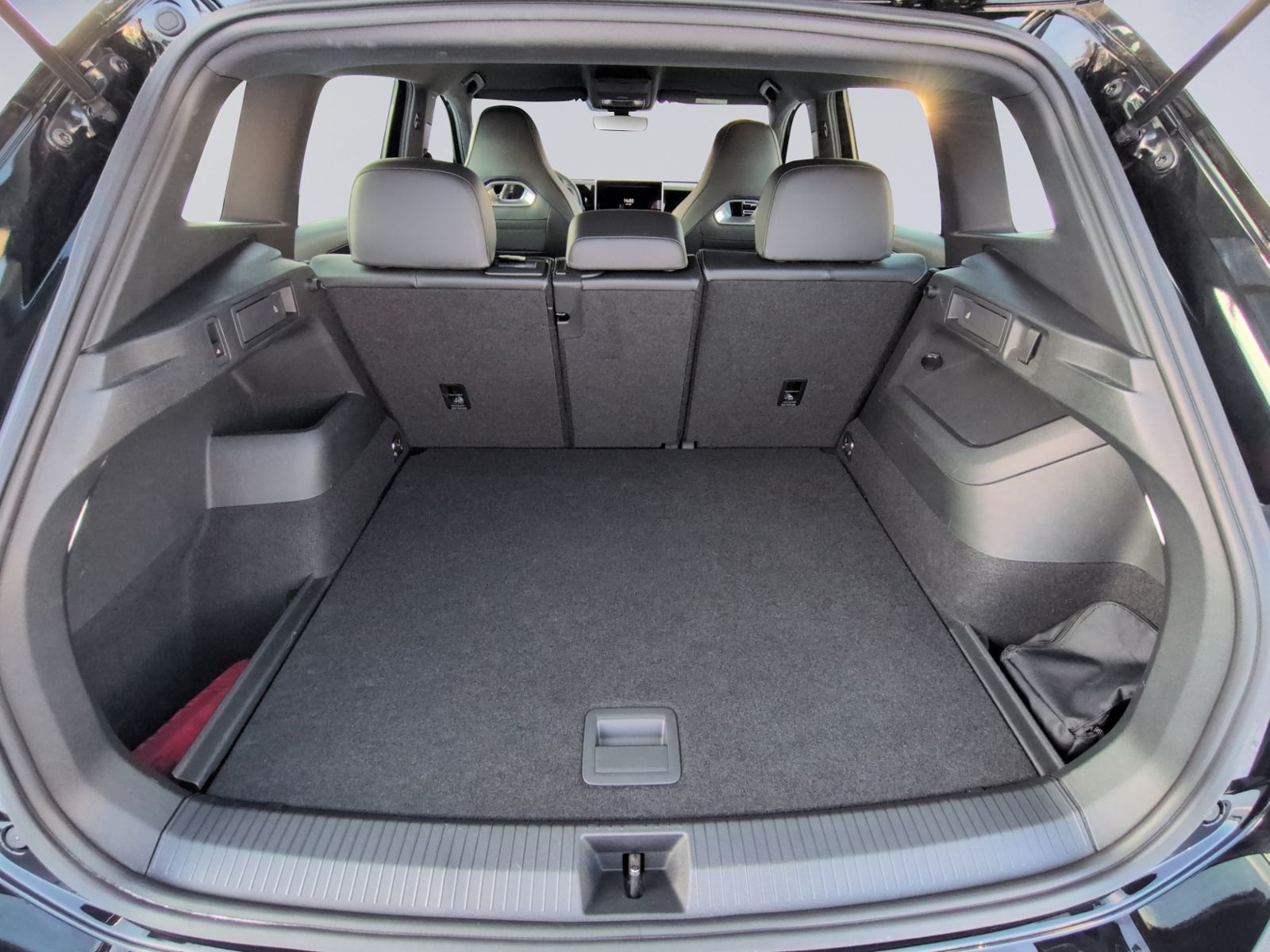 Tiguan R-Line 1.5 eTSI DSG AHK+RFK+