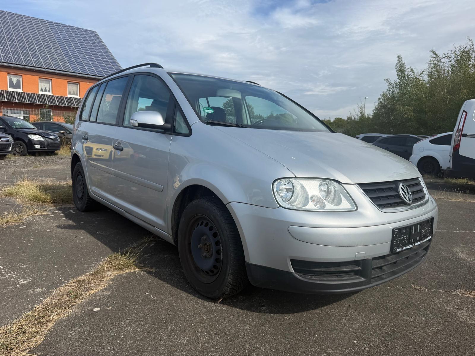 Volkswagen Touran 2006 — interior