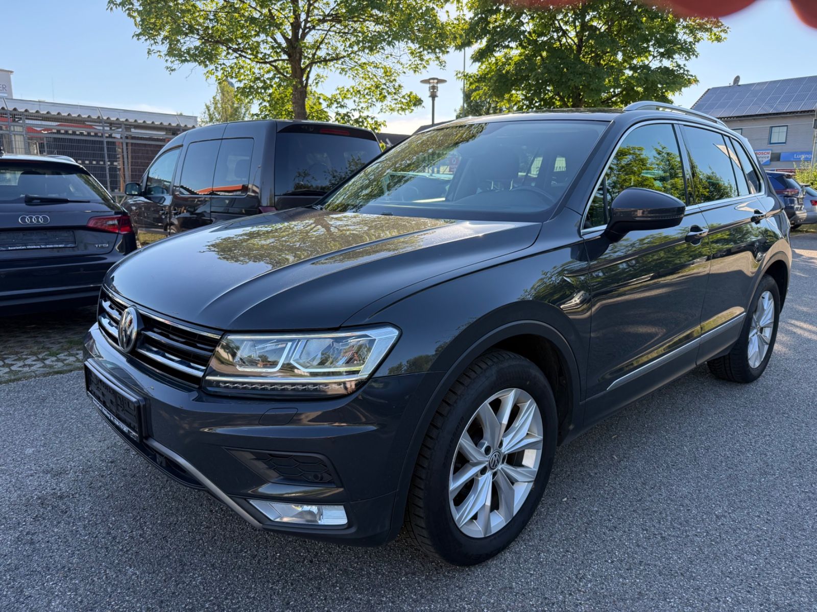 VW Tiguan Highline Offroad 4Motion, 1. Hand, HU neu