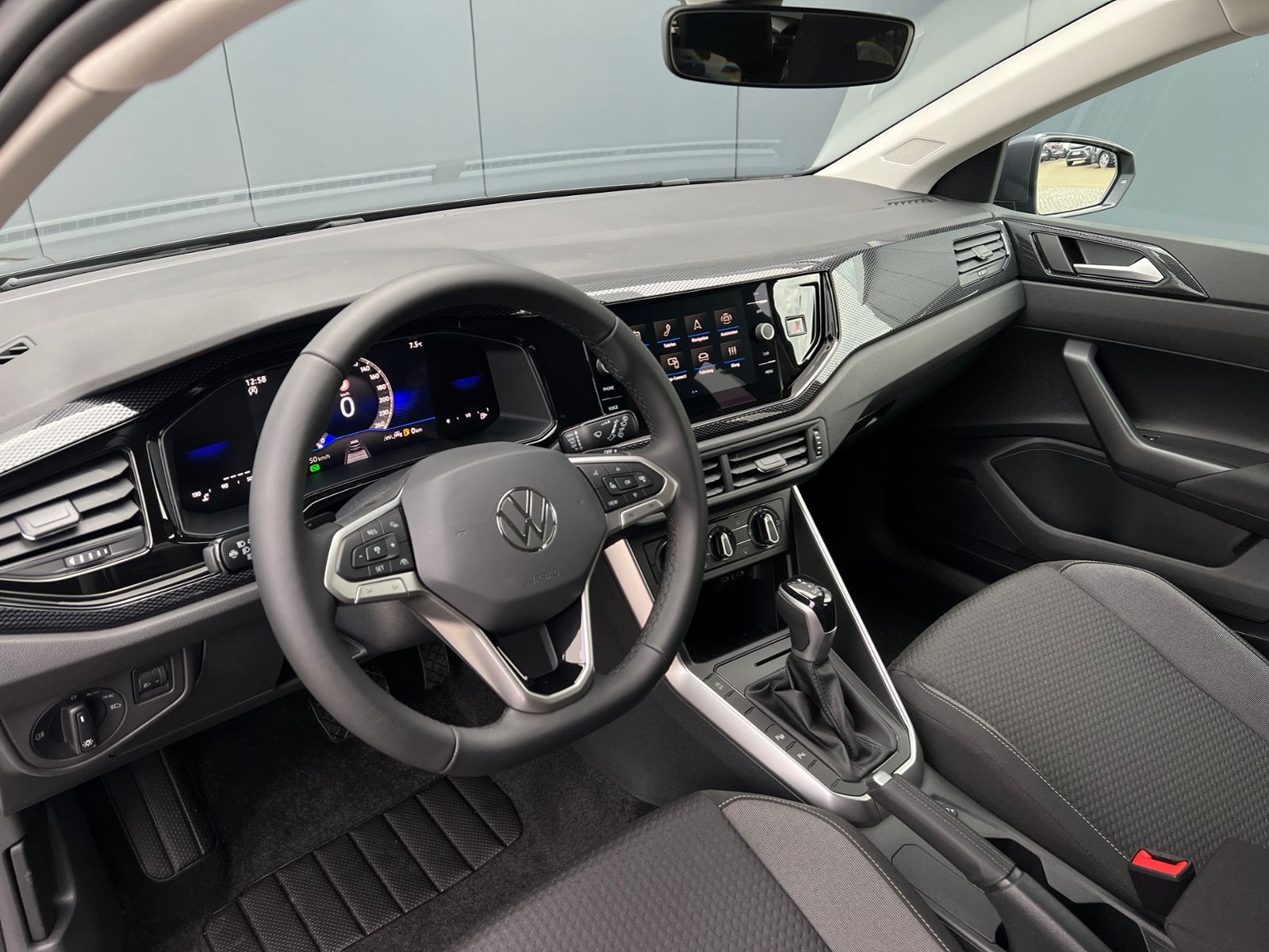 Fahrzeugabbildung Volkswagen Polo Life 1.0 TSI DSG *LED, Klima, App-Connect,