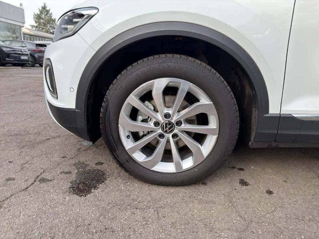 Fahrzeugabbildung Volkswagen T-ROC Style 1.5 TSI DSG,AHK,IQ-Light,el.Kofferr.