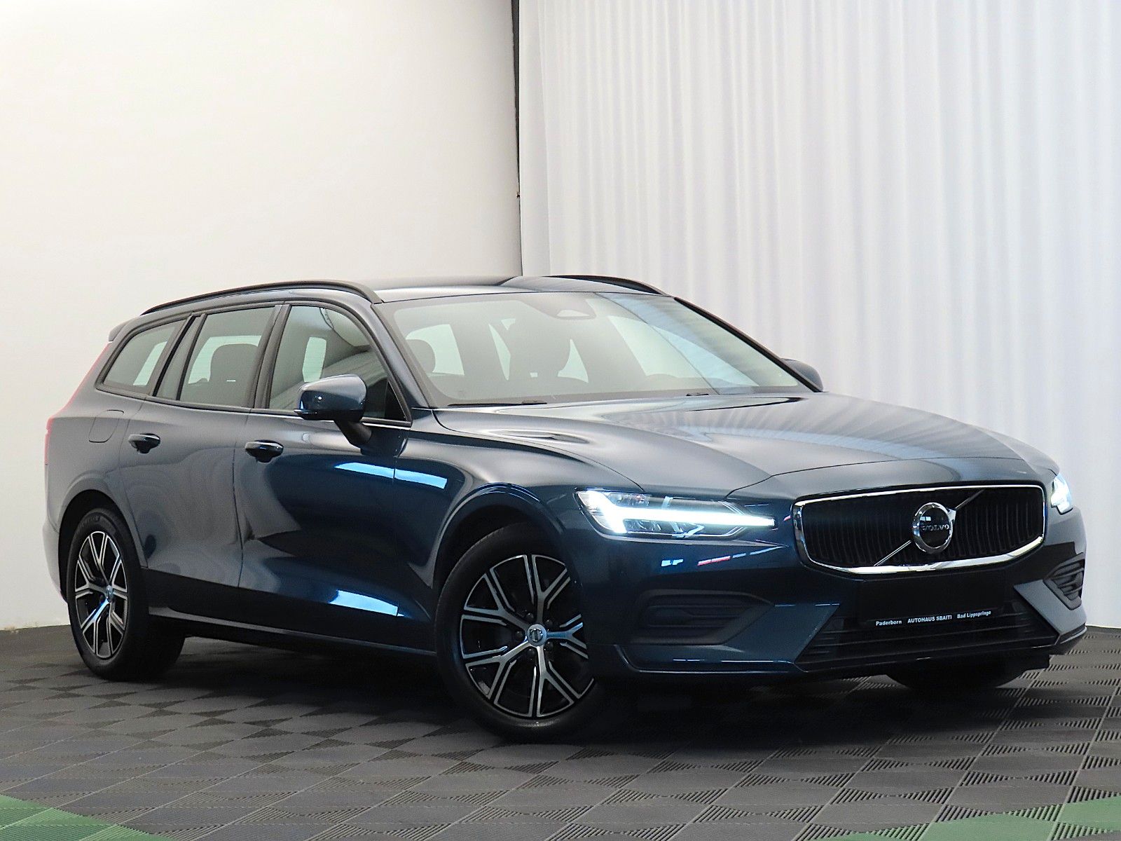 Volvo Volvo V60 Kombi Essential Automatik *1.Hand,inkl.M