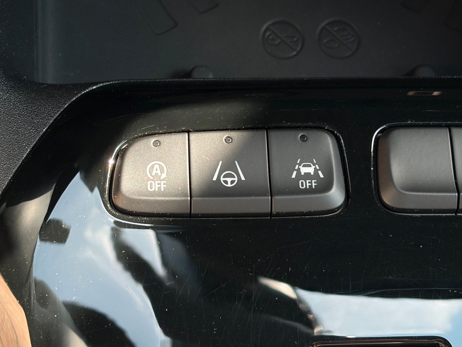 Fahrzeugabbildung Opel Corsa F GS 1.2 Turbo CarPl. ACC CAM LHZ SHZ LED