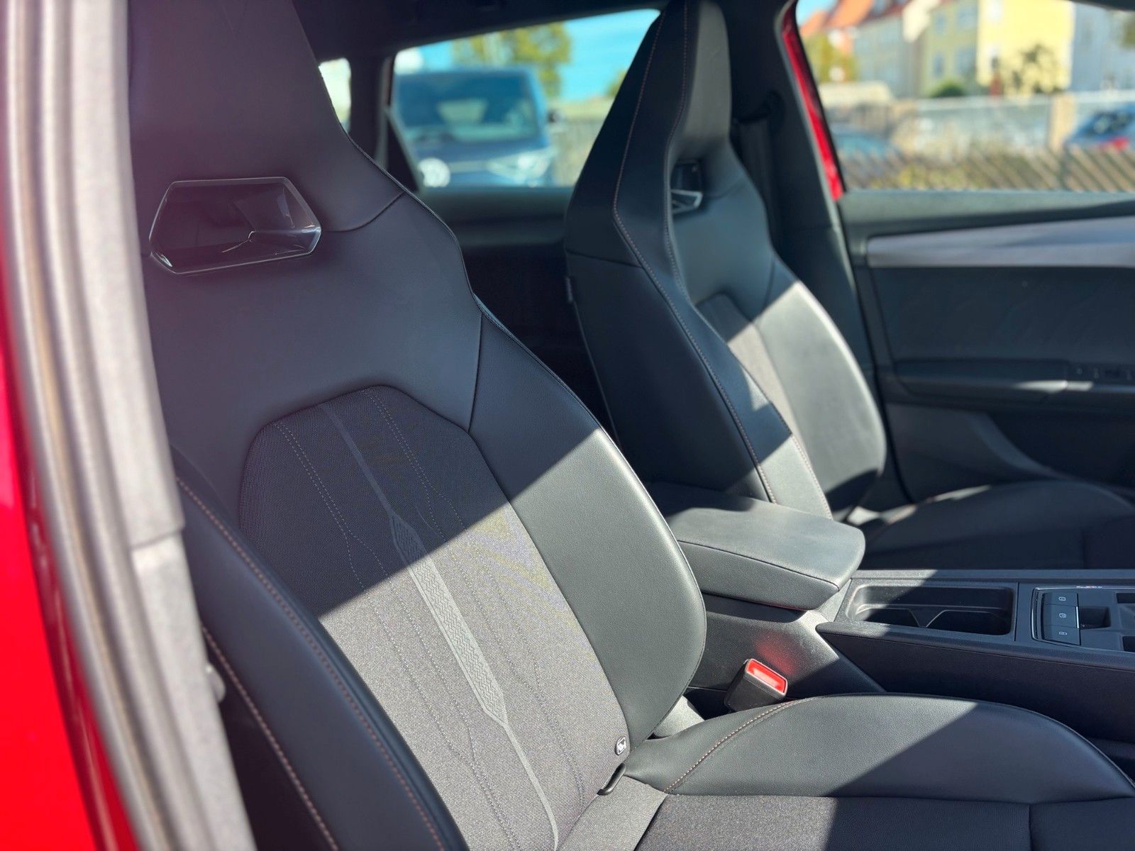 Fahrzeugabbildung CUPRA Leon Sportstourer VZ e-Hybrid