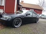 BMW 745i A - - schwarze BMW 745