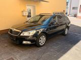 Skoda Octavia 1,4 tsi - Skoda Octavia aus 2012 mit Benzin-Antrieb: Kombi, 1.4