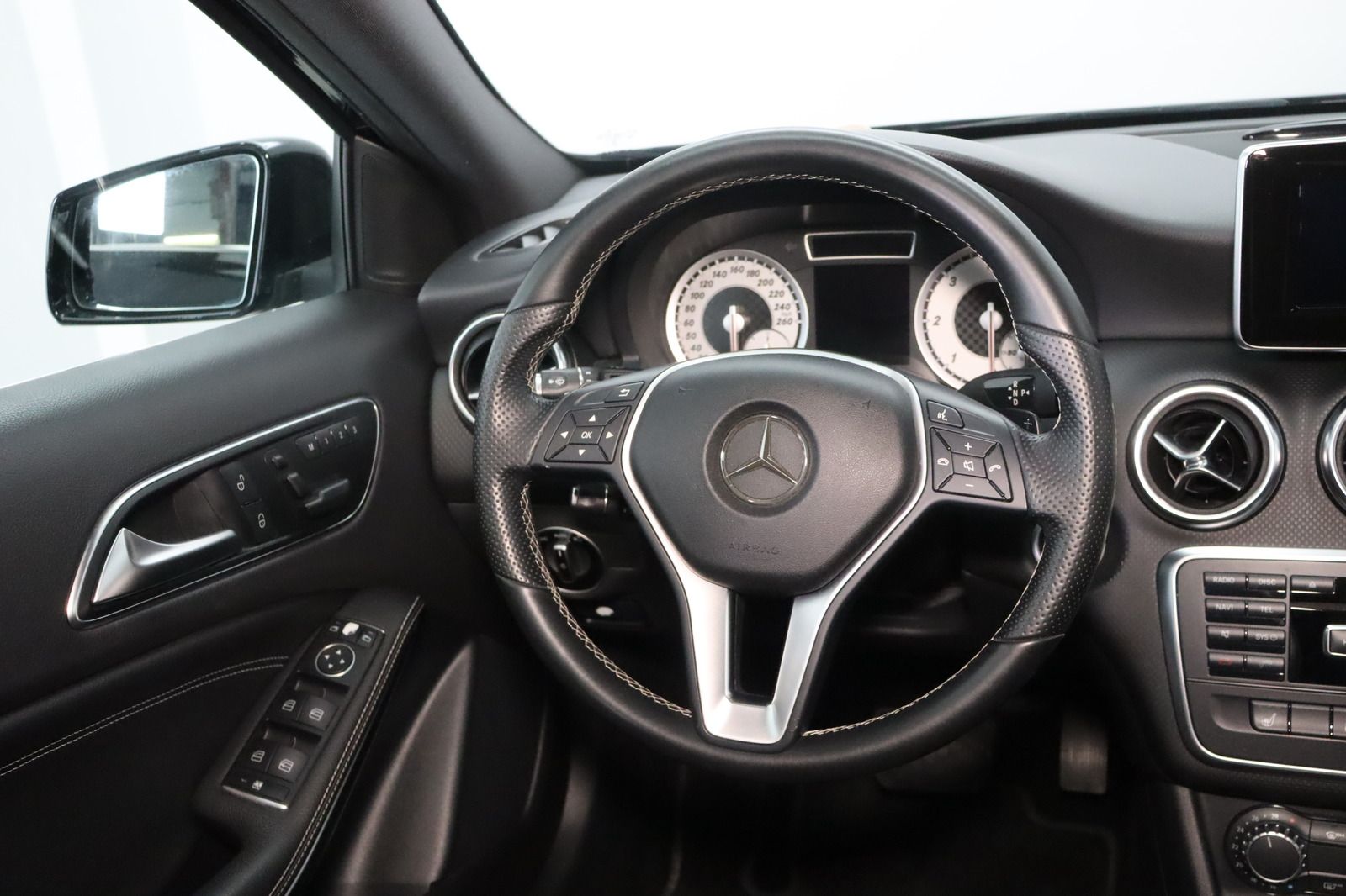Fahrzeugabbildung Mercedes-Benz A 200 CDI * Bi-Xenon * Navi * Teilleder