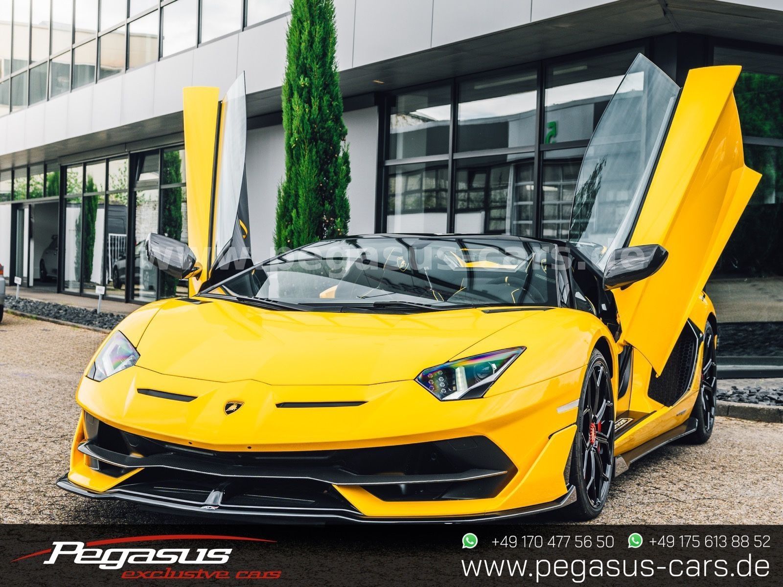 LAMBORGHINI Aventador - 11