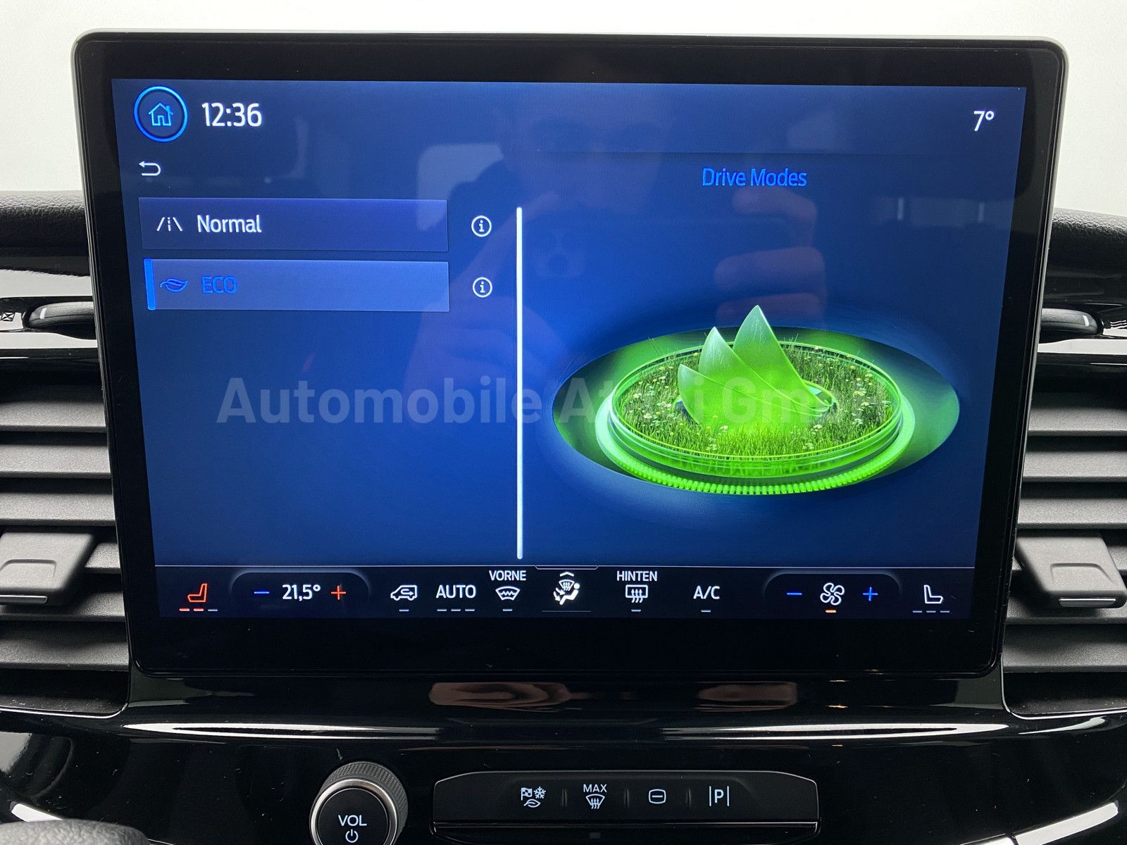 Fahrzeugabbildung Ford Transit 350 L3H2 Automatik *Facelift* NAVI (3813