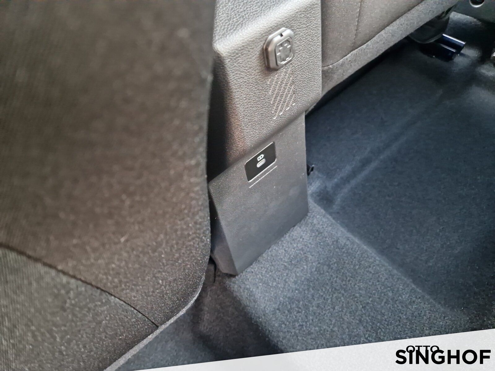 Fahrzeugabbildung Dacia Neuer Sandero Stepway Expression Eco-G 120