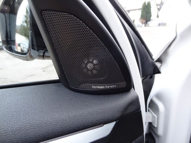 Fahrzeugabbildung BMW X1 xDrive 20i M-Sport/HUD/Pano/Kam/AHK/Navi/