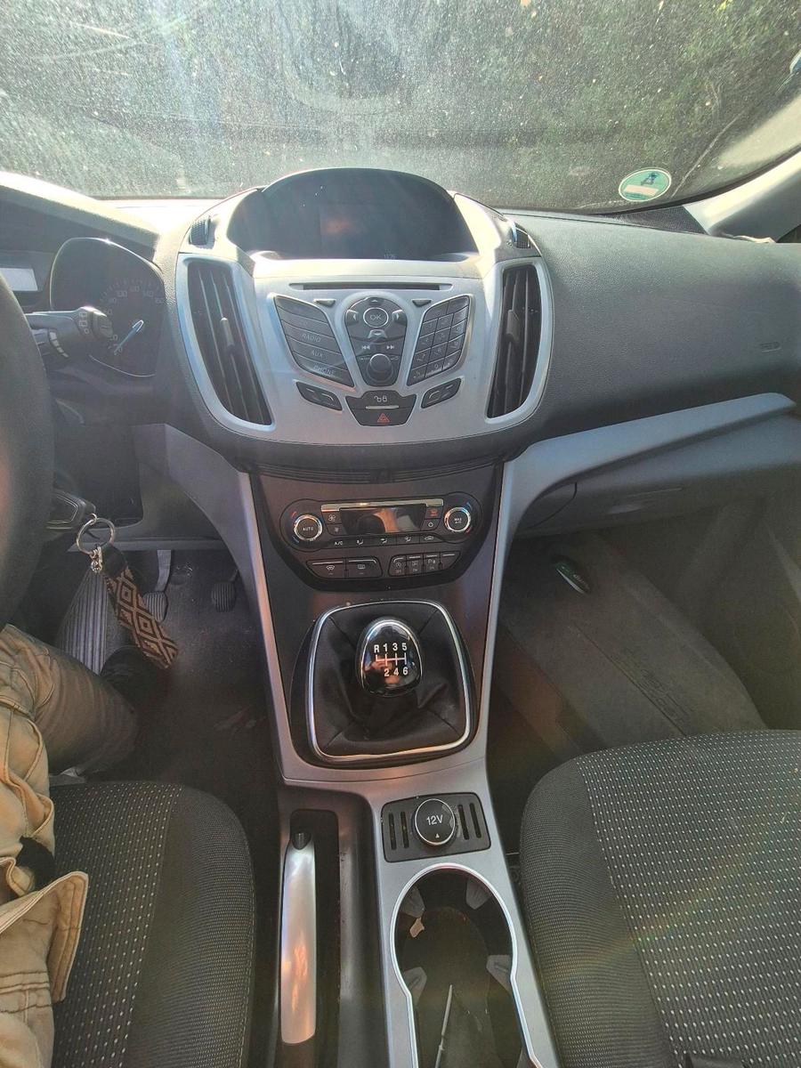 Ford C-MAX 2014 — interior
