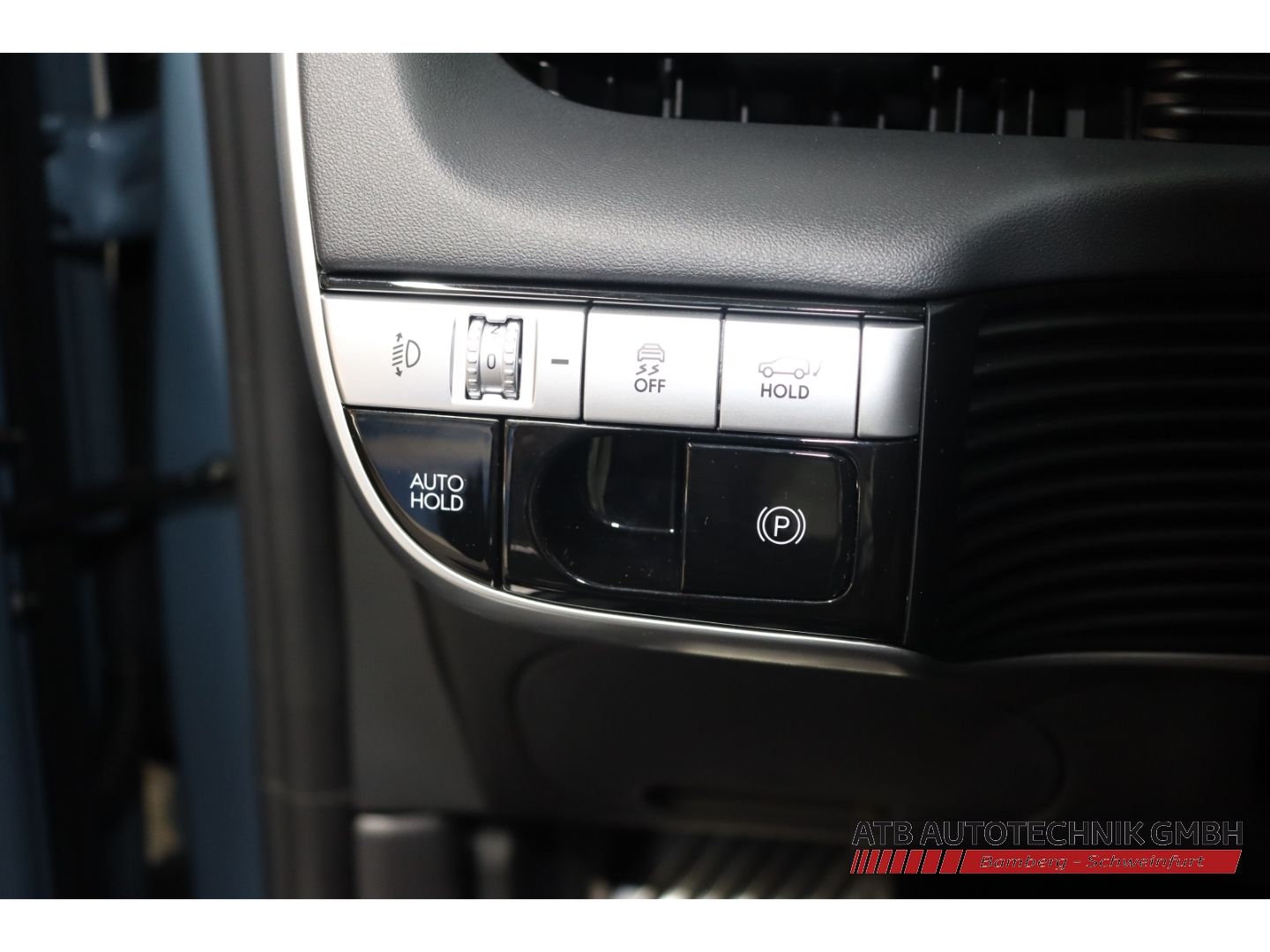 Fahrzeugabbildung Hyundai IONIQ 5 UNIQ 4WD 77,4 kWh Relax-Paket 20''LM-Fel