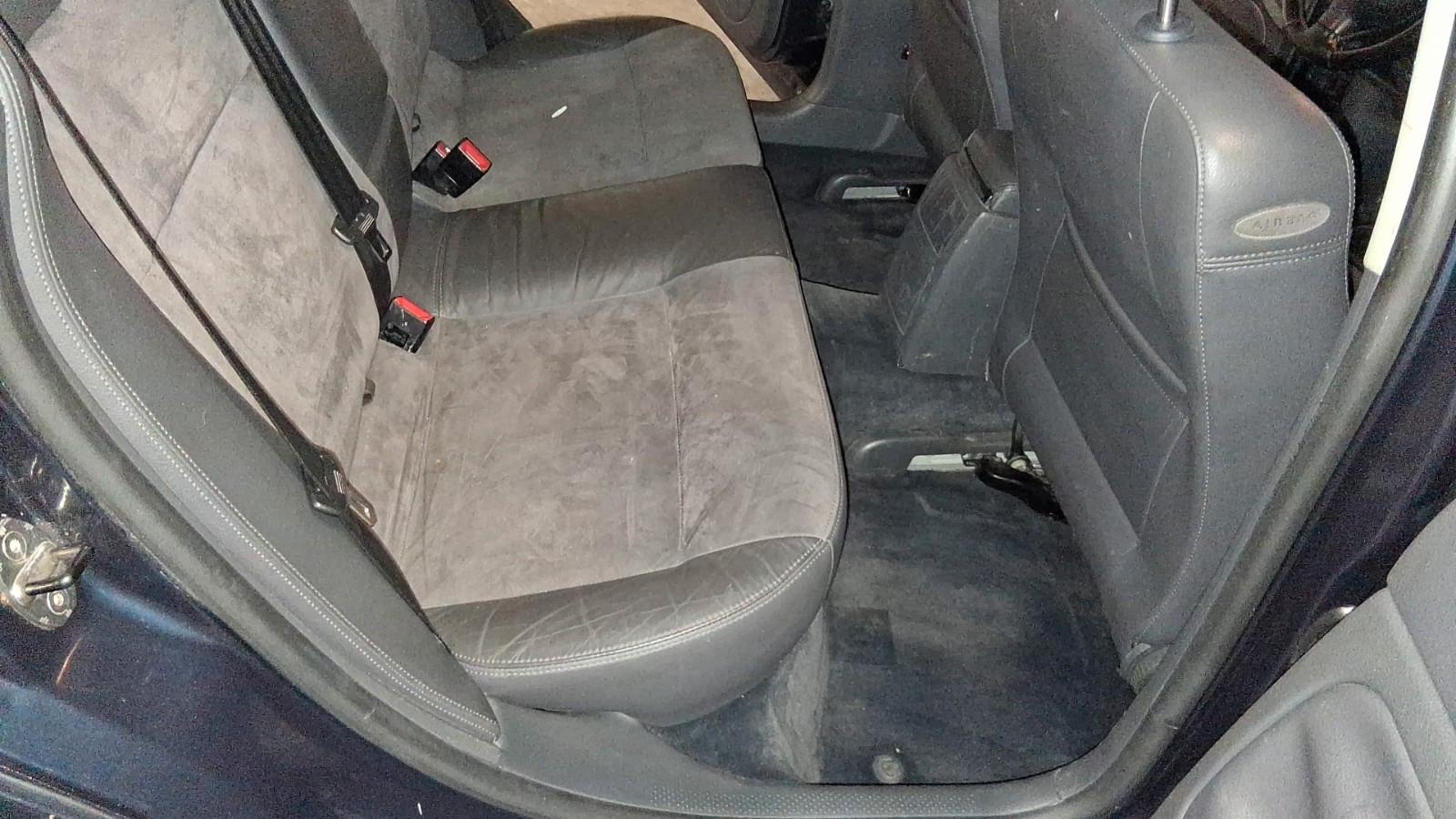 Volkswagen Passat 2004 — photo 13