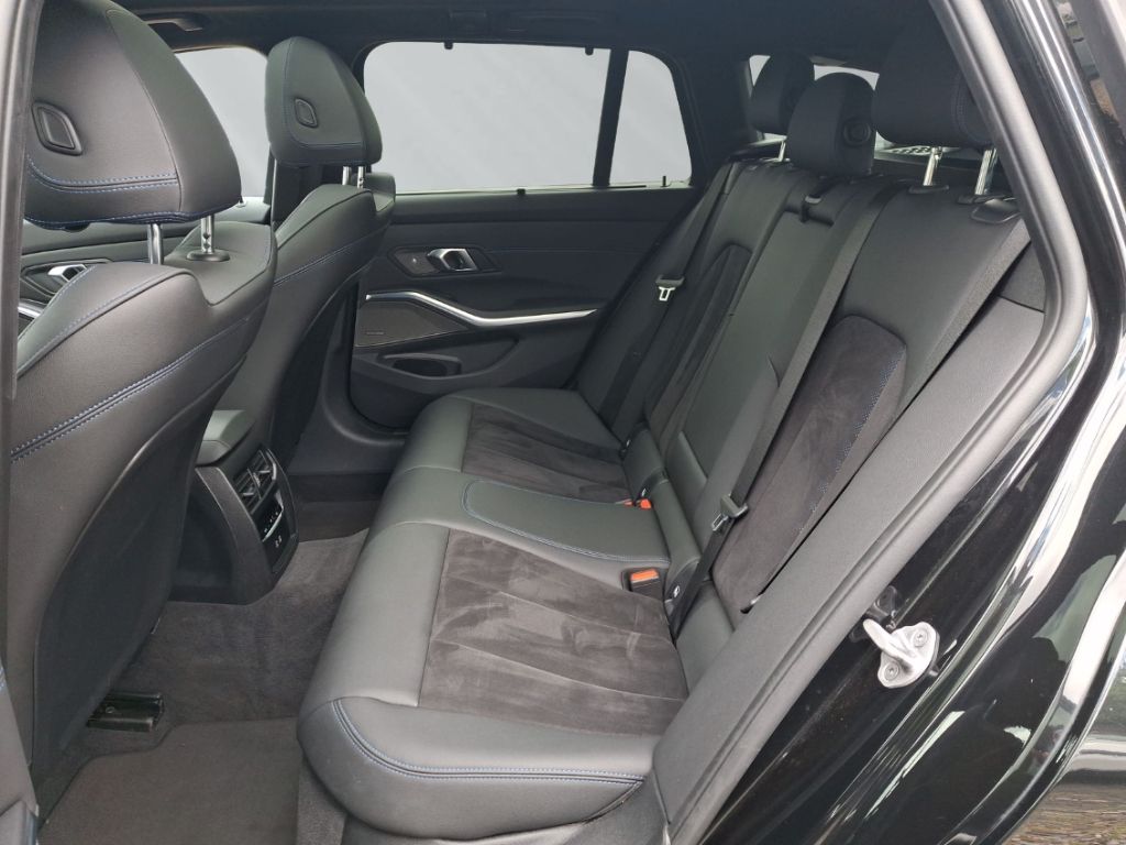 BMW 320 d touring M-Sport Panorama h&k adapt. LED foto 9